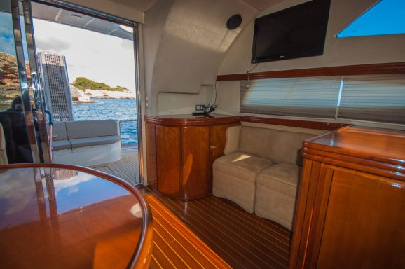 Interior Rodman